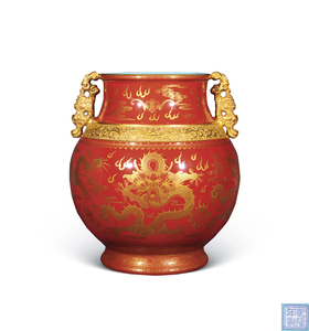 紅釉描金龍紋雙耳尊